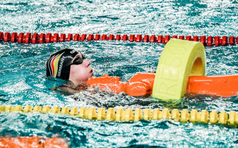 DM im Rettungsschwimmen in MG